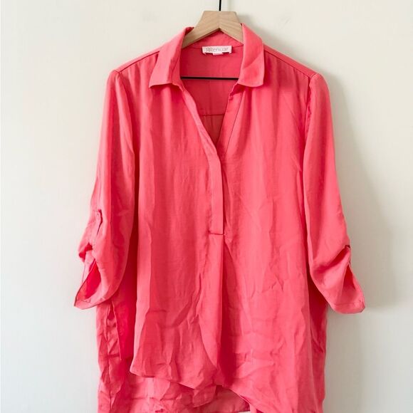 Renuar Splice Neckline Collared Long Sleeve Satin Blouse in Coral Size L - Picture 3 of 8